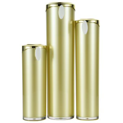 سعر جيد لون مخصص 30ml/60ml/120ml سعة زجاجة مستحضرات التجميل بدون هواء مع مضخة رذاذ و 5000pcs MOQ الانترنت